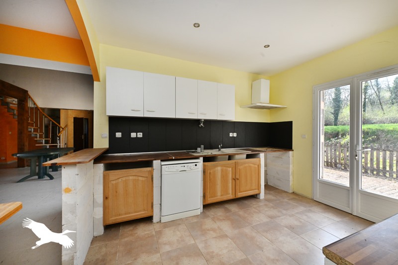 Vente Maison BUNZAC - 5 pièces -174 m² - (16110)