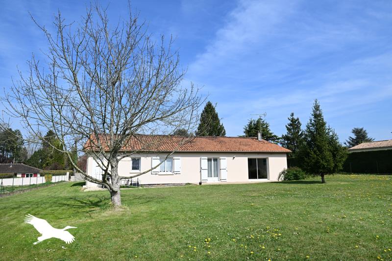 Vente Maison CHASSENEUIL SUR BONNIEURE - 5 pièces -113 m² - (16260)