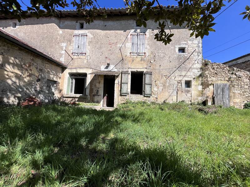 Vente Maison LA ROCHEFOUCAULD EN ANGOUMOIS - 4 pièces -148 m² - (16110)