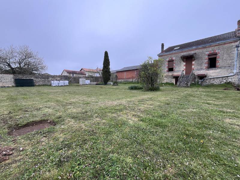 Vente Maison LA ROCHEFOUCAULD EN ANGOUMOIS - 7 pièces -119 m² - (16110)