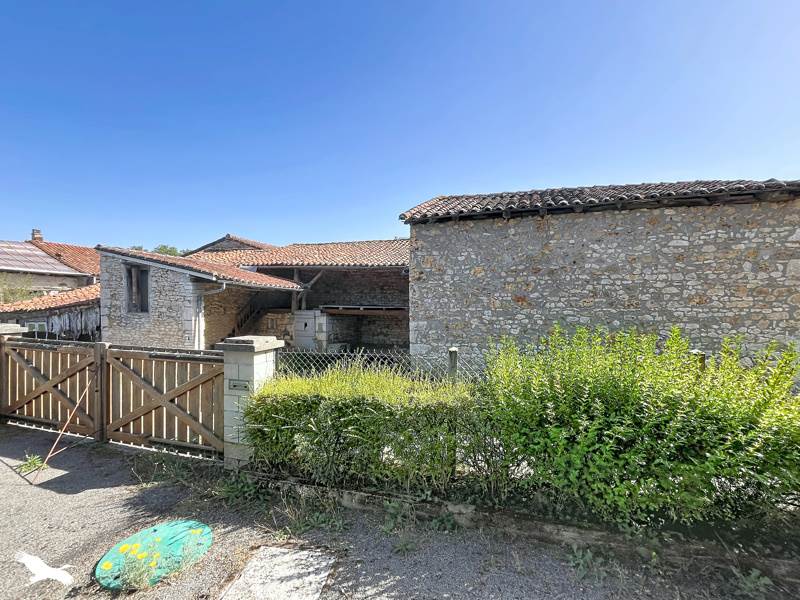 Vente Maison MOULINS SUR TARDOIRE - 3 pièces -72 m² - (16110)