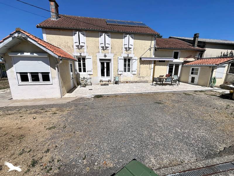 Vente Maison LA ROCHETTE - 5 pièces -235 m² - (16110)
