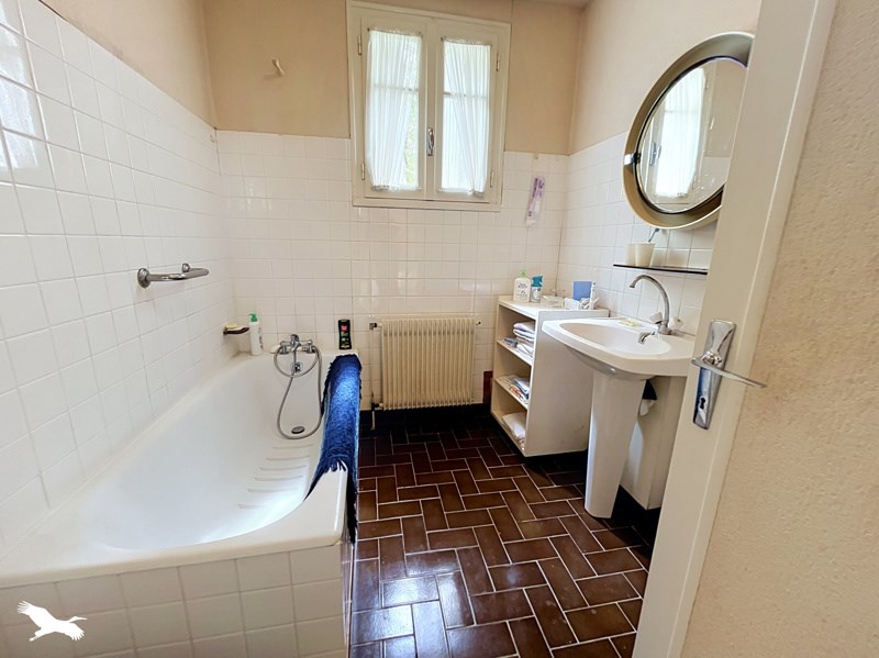 Vente Maison CHASSENEUIL SUR BONNIEURE - 6 pièces -146 m² - (16260)