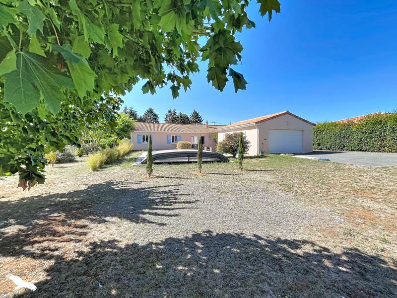 Maison 5 pièces 128 m² · à Chasseneuil-sur-Bonnieure · 128 m² · 276 000 €