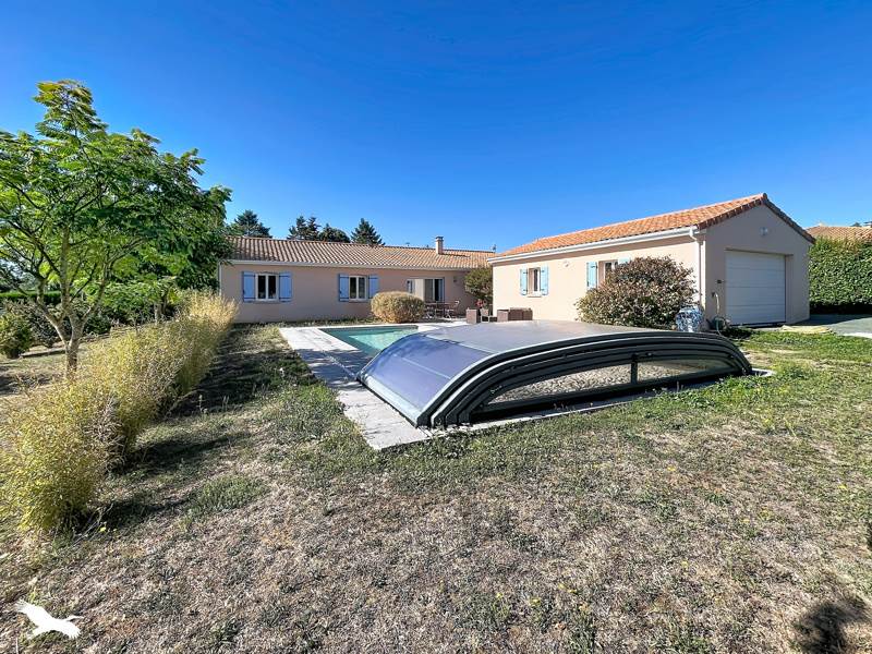 Vente Maison CHASSENEUIL SUR BONNIEURE - 5 pièces -128 m² - (16260)