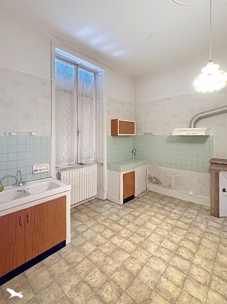 Vente Maison LA ROCHEFOUCAULD EN ANGOUMOIS - 5 pièces -142 m² - (16110)