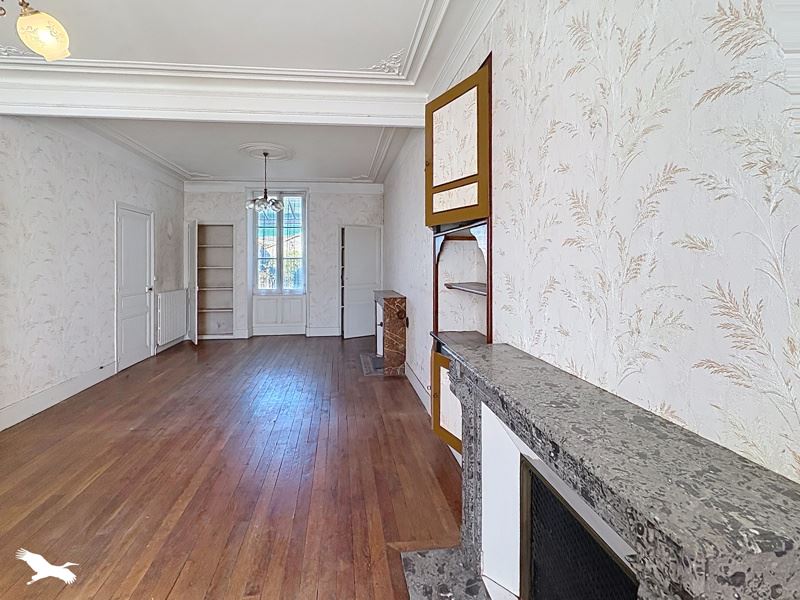 Vente Maison LA ROCHEFOUCAULD EN ANGOUMOIS - 5 pièces -142 m² - (16110)