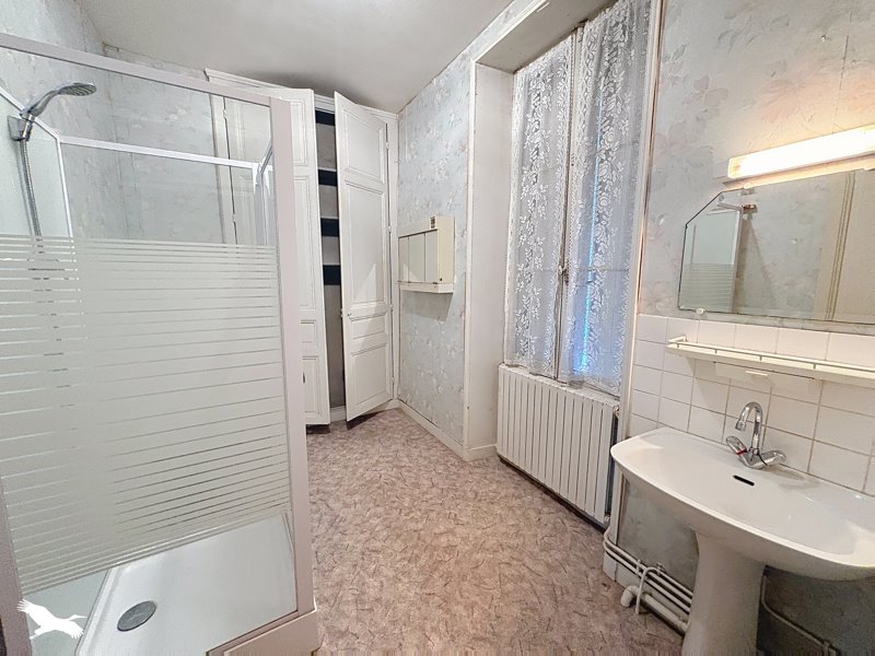 Vente Maison LA ROCHEFOUCAULD EN ANGOUMOIS - 5 pièces -142 m² - (16110)