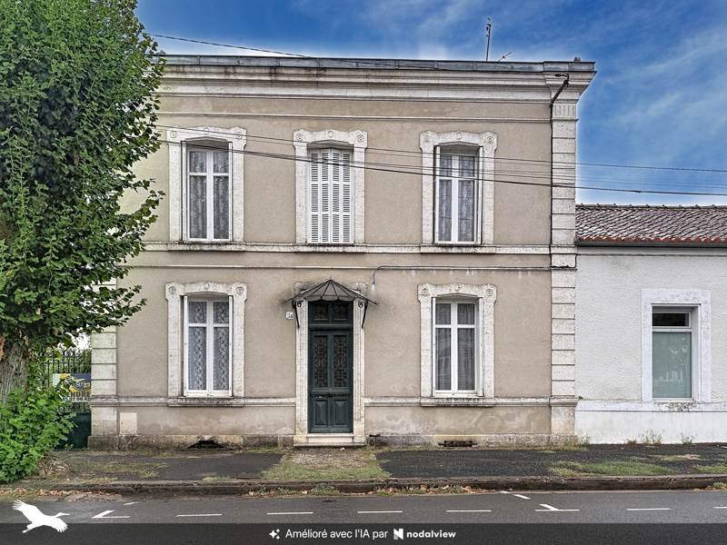 Vente Maison La Rochefoucauld-en-Angoumois 16110 5 pièces - 142 m²