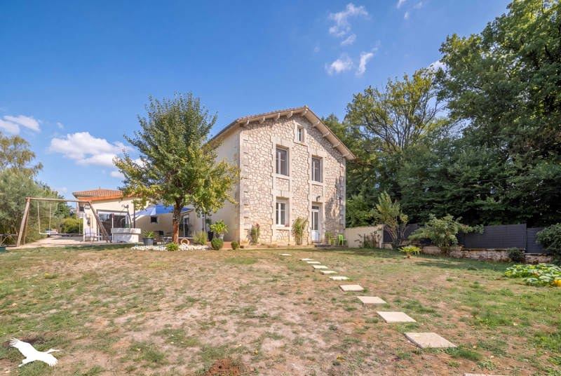 Vente Maison Taponnat-Fleurignac 16110 6 pièces - 145 m²