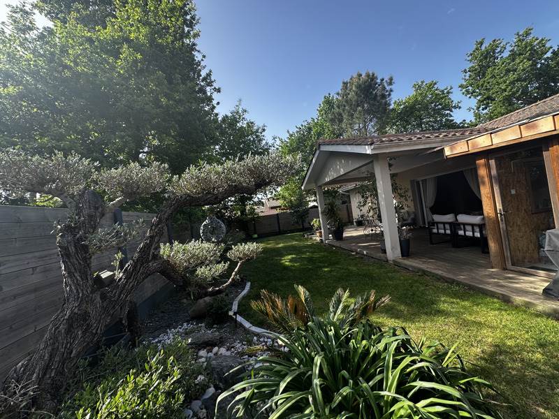 Vente Maison HOURTIN - 4 pièces -106 m² - (33990)