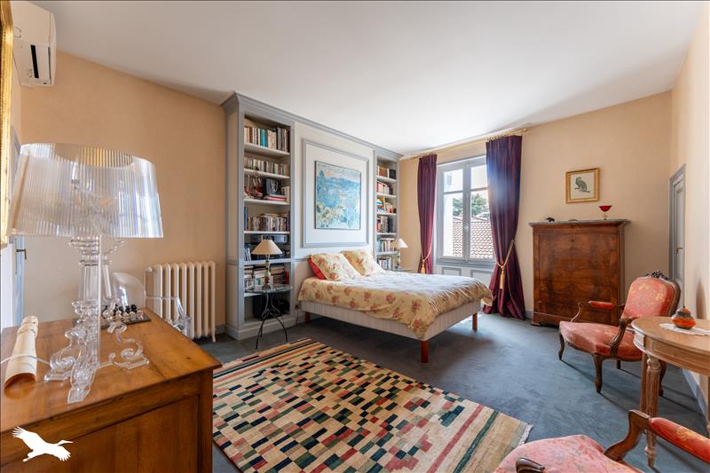 Vente Maison BORDEAUX - 7 pièces -230 m² - (33000)