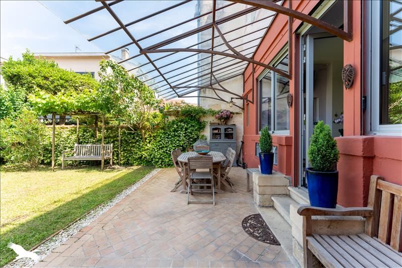 Vente Maison BORDEAUX - 7 pièces -230 m² - (33000)