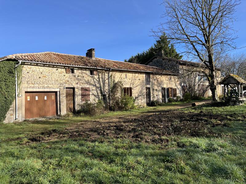 Vente Maison ST COUTANT - 7 pièces -206 m² - (79120)