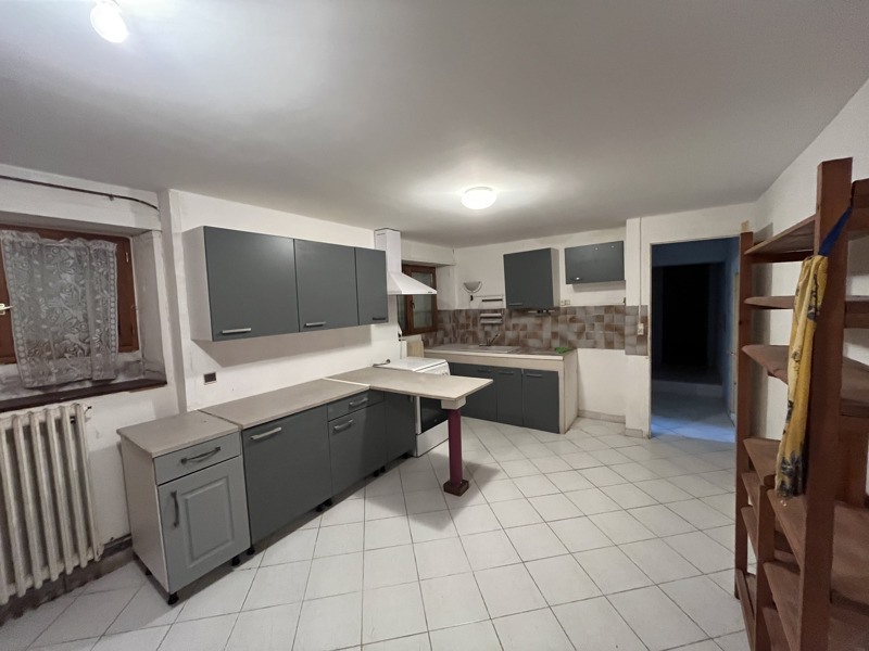 Vente Maison ST COUTANT - 7 pièces -206 m² - (79120)