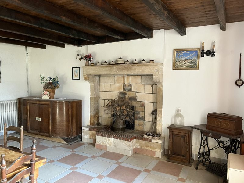 Vente Maison ST COUTANT - 7 pièces -206 m² - (79120)