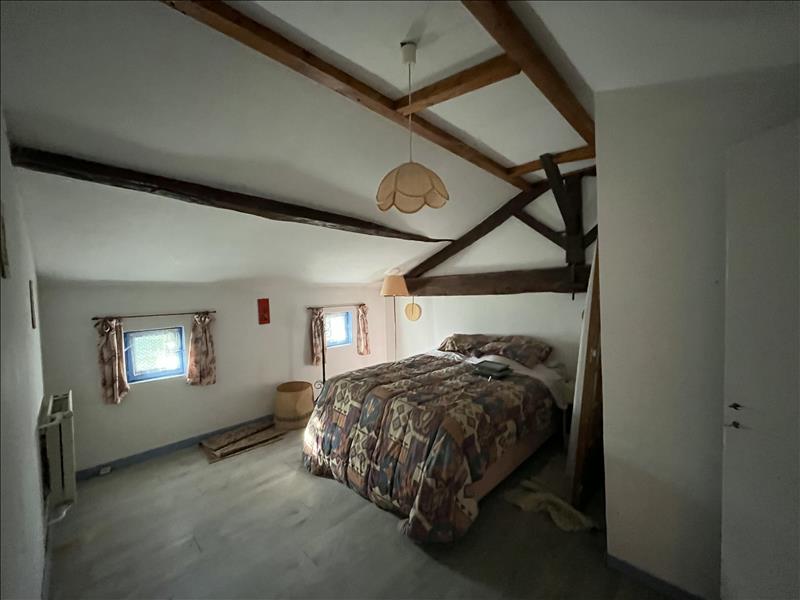 Vente Maison ST COUTANT - 7 pièces -206 m² - (79120)