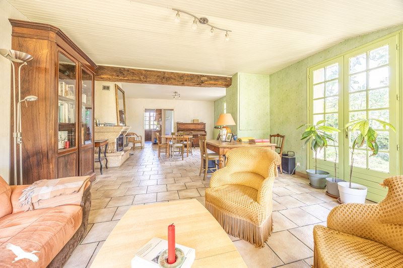 Vente Maison ST VINCENT LA CHATRE - 6 pièces -160 m² - (79500)