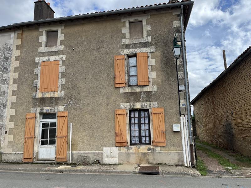 Vente Maison LEZAY - 9 pièces -213 m² - (79120)