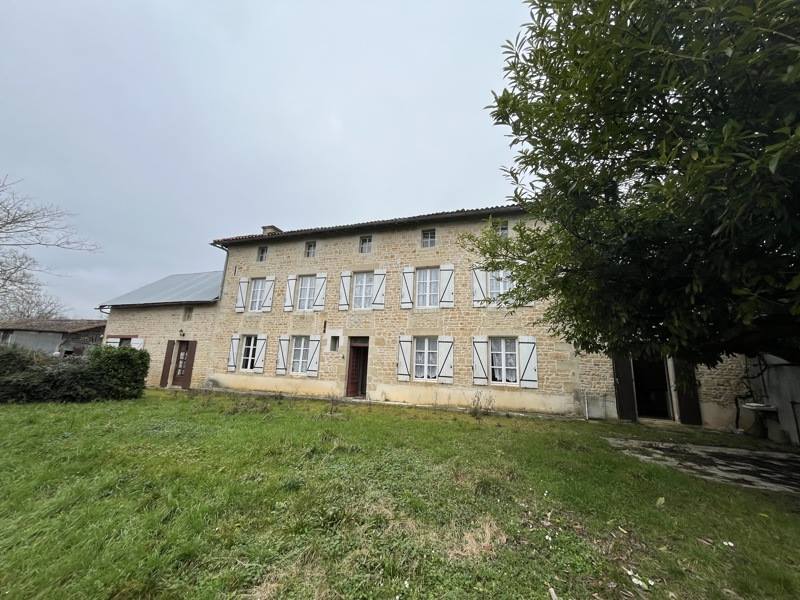 Vente Maison ST VINCENT LA CHATRE - 7 pièces -223 m² - (79500)