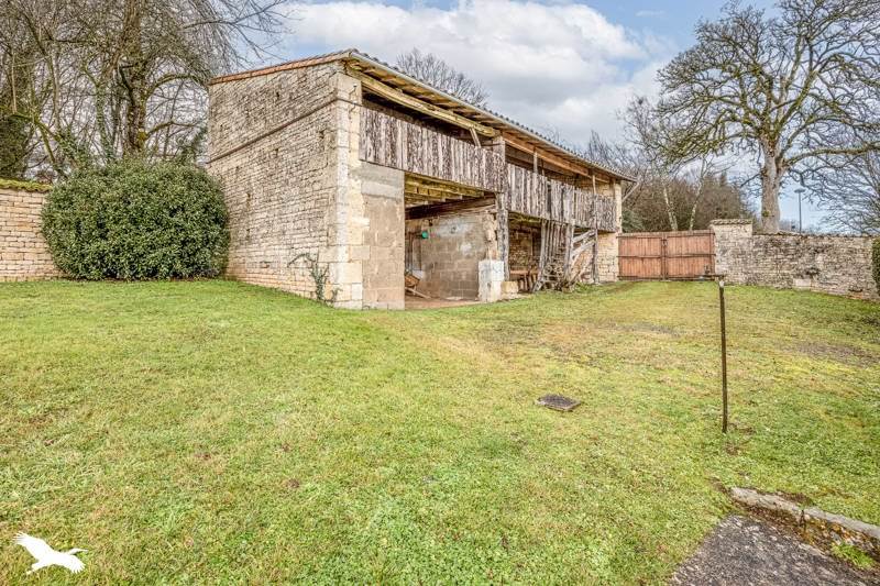 Vente Maison MELLE - 7 pièces -147 m² - (79500)