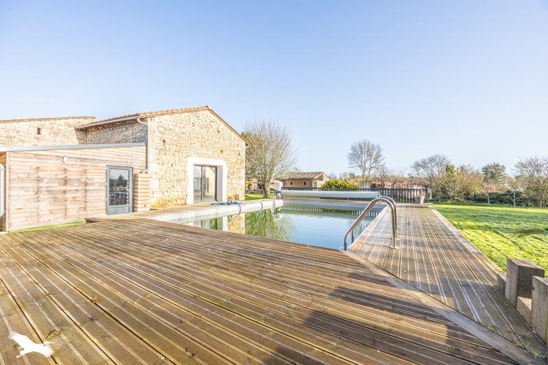 Vente Maison ST ROMANS LES MELLE - 4 pièces -155 m² - (79500)