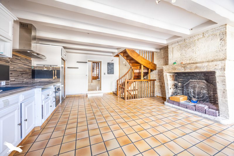 Vente Immeuble CELLES SUR BELLE - -  831 m² - (79370)