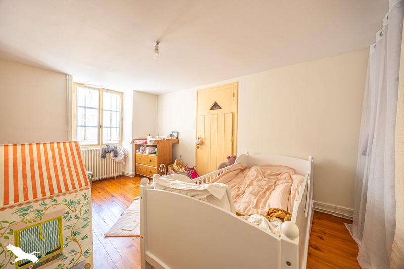 Vente Maison MELLE - 7 pièces -142 m² - (79500)
