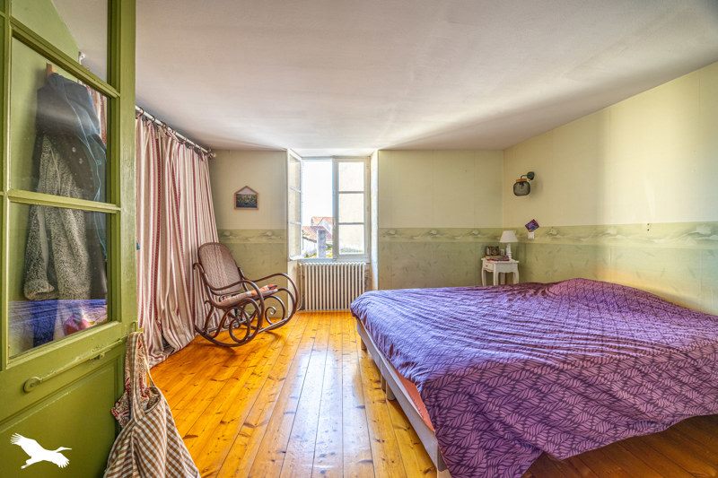 Vente Maison MELLE - 7 pièces -142 m² - (79500)