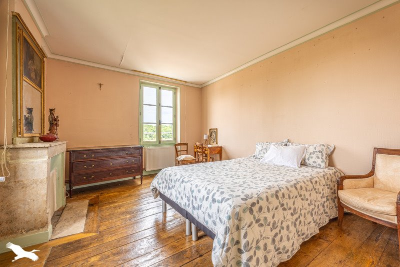 Vente Maison MELLE - 12 pièces -257 m² - (79500)