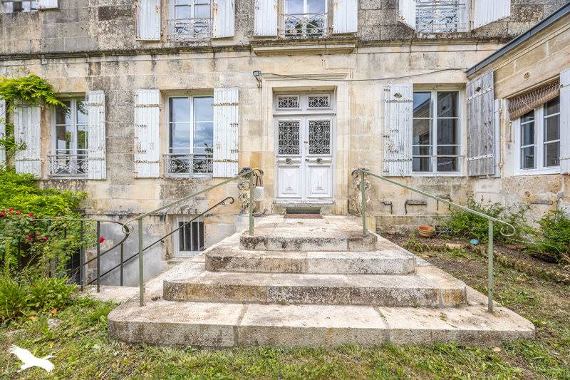 Vente Maison MELLE - 12 pièces -257 m² - (79500)