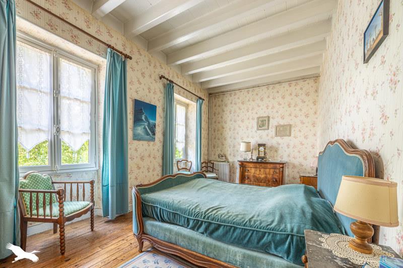 Vente Maison MELLE - 10 pièces -258 m² - (79500)