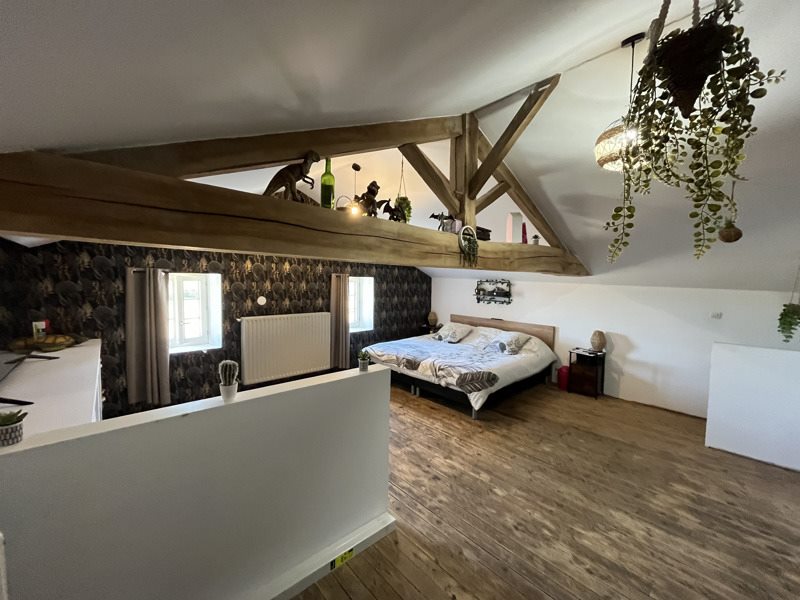 Vente Maison ST ROMANS LES MELLE - 7 pièces -234 m² - (79500)