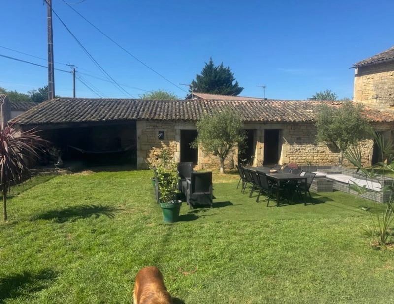 Vente Maison ST ROMANS LES MELLE - 7 pièces -234 m² - (79500)