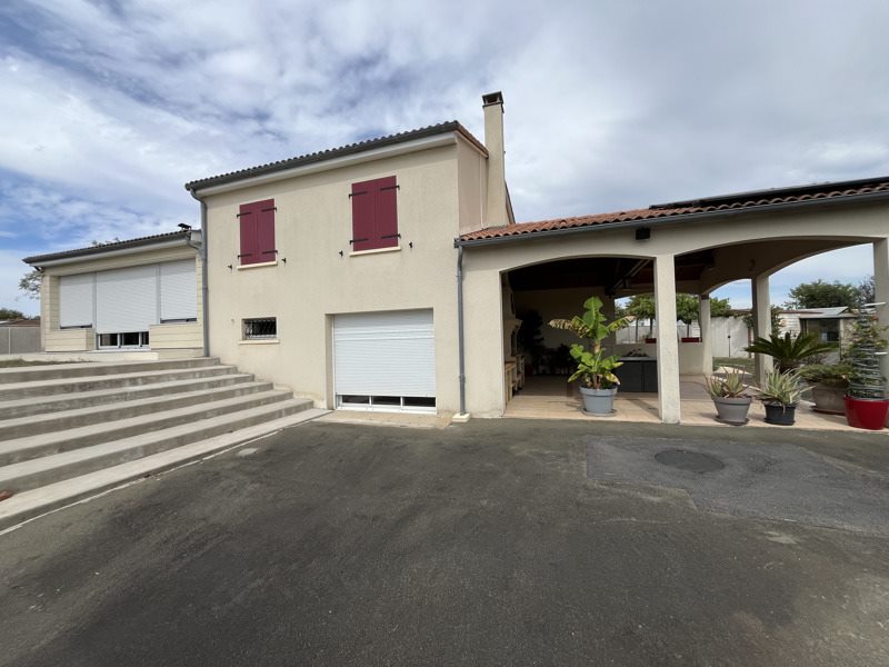 Vente Maison Saint-Romans-lès-Melle - 8 pièces -216 m² - (79500)
