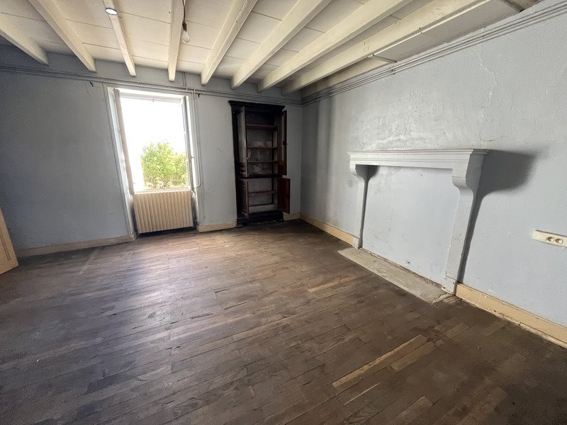 Vente Maison Melle - 9 pièces -242 m² - (79500)