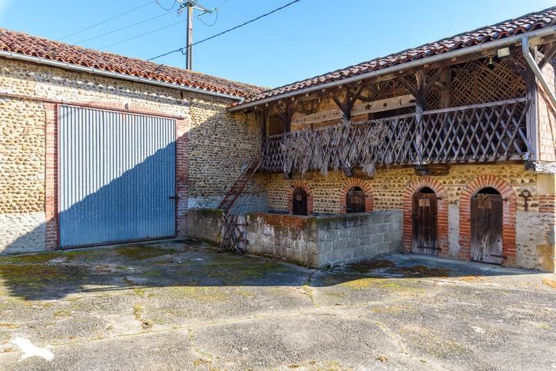 Vente Maison LATRILLE - 7 pièces -230 m² - (40800)