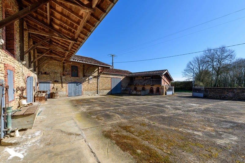 Vente Maison LATRILLE - 7 pièces -230 m² - (40800)