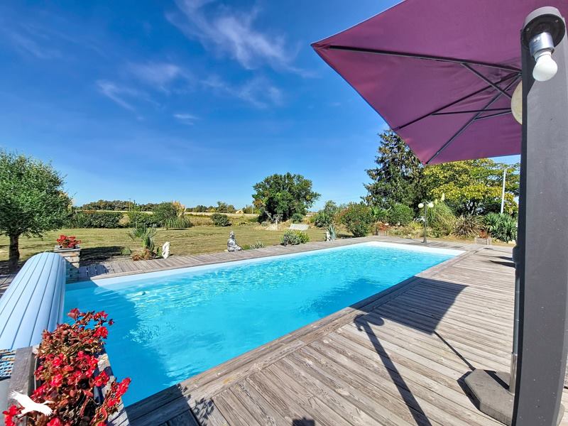 Vente Maison Ségos - 8 pièces -194 m² - (32400)