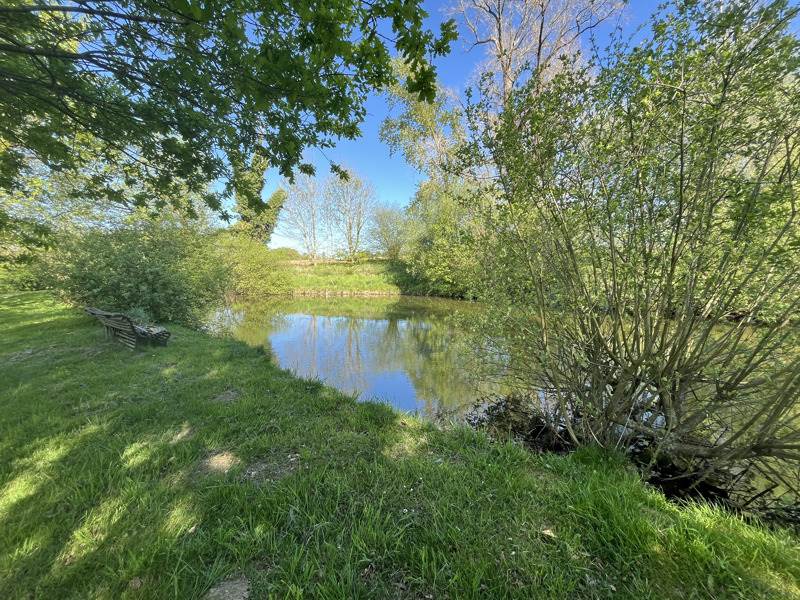 Vente Maison ROUZEDE - 7 pièces -266 m² - (16220)