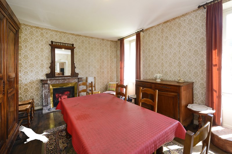 Vente Maison MASSIGNAC - 9 pièces -210 m² - (16310)