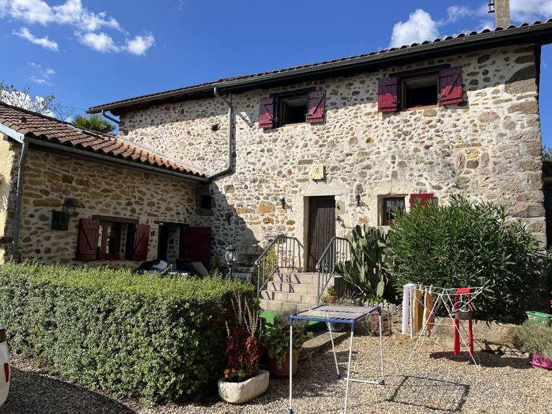 Vente Maison ECURAS - 4 pièces -140 m² - (16220)