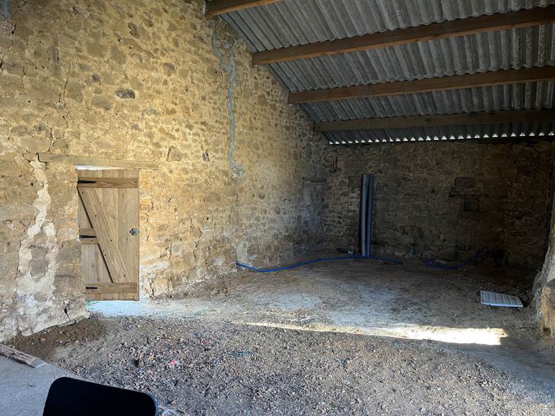 Vente Grange ECURAS - 1 pièce -57 m² - (16220)