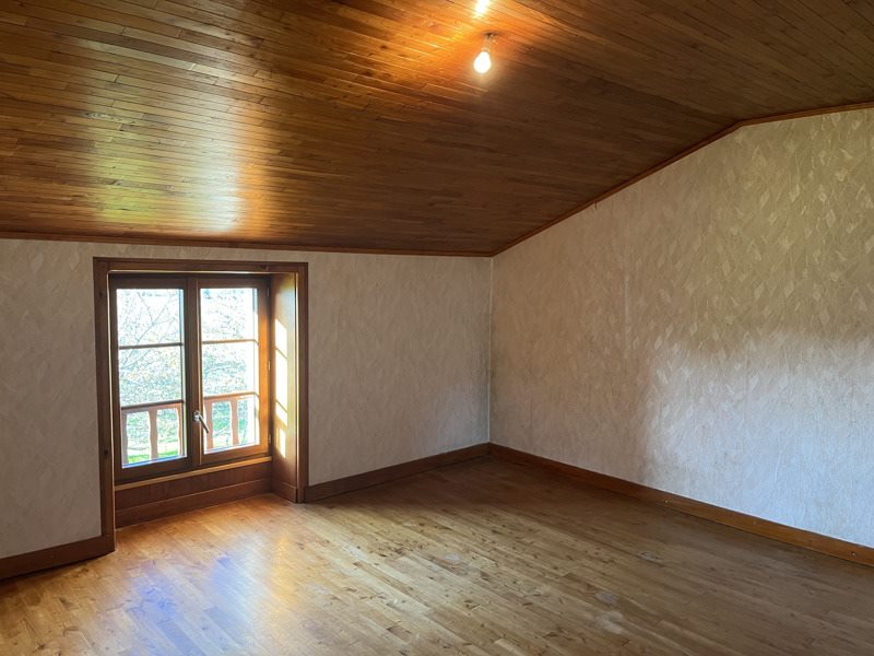 Vente Maison MONTBRON - 4 pièces -97 m² - (16220)