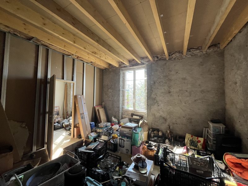 Vente Maison ECURAS - 5 pièces -177 m² - (16220)