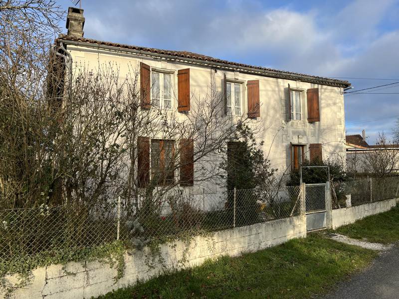 Vente Maison ECURAS - 4 pièces -91 m² - (16220)