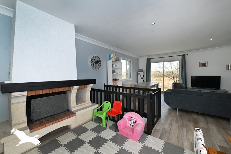 Vente Maison CHAZELLES - 5 pièces -95 m² - (16380)