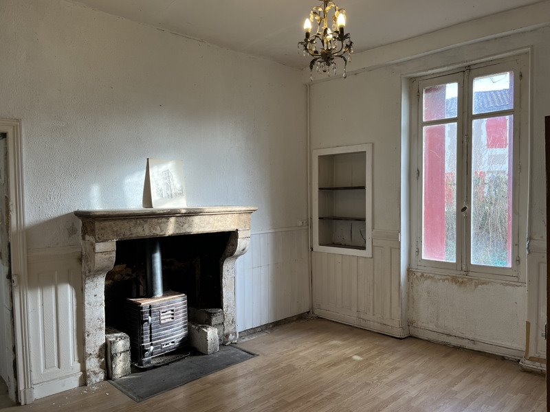 Vente Maison ECURAS - 6 pièces -183 m² - (16220)