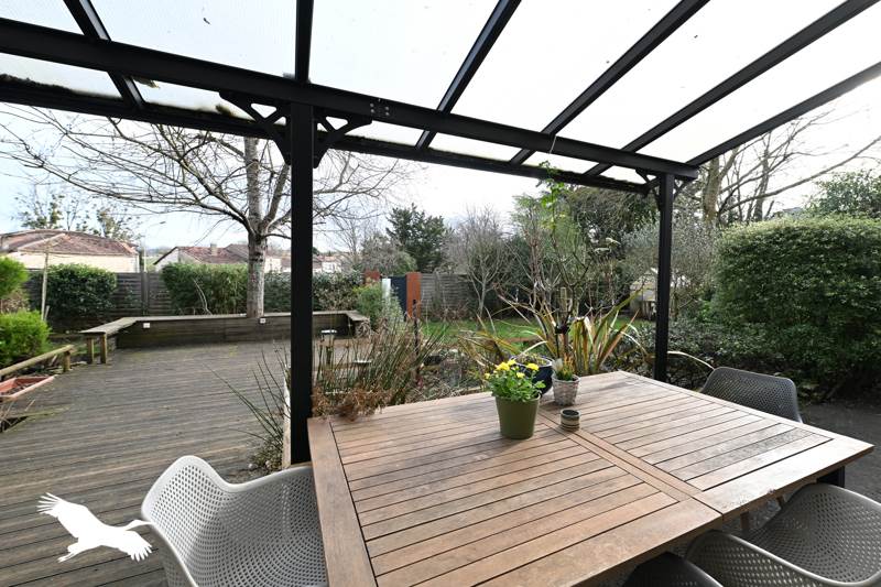 Vente Maison MONTBRON - 7 pièces -150 m² - (16220)