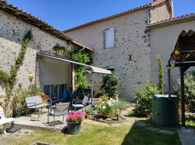 Vente Maison ROUZEDE - 5 pièces -146 m² - (16220)